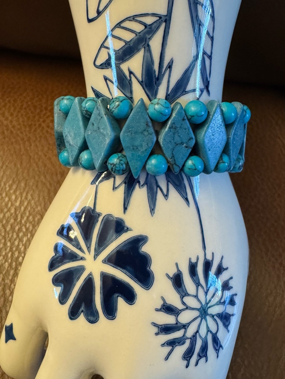 Handmade howlite turquoise round and diamond shaped beaded bracelet